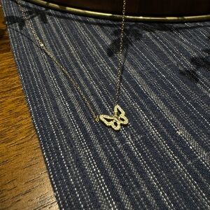 Elegant Gold Butterfly Pendant Necklace